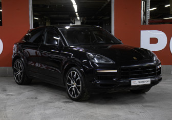 Подержанный автомобиль Porsche Cayenne 2020 года (3 фото)