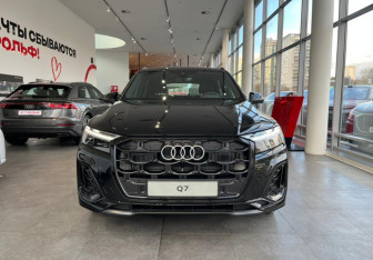 Новый Audi Q7 2025 (2 фото)