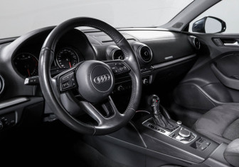 Подержанный автомобиль Audi A3 Sedan 2016 года (14 фото)