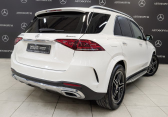 Подержанный автомобиль Mercedes-Benz GLE 2021 года (5 фото)