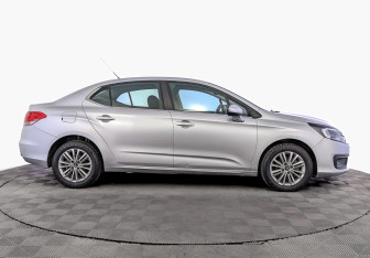 Подержанный автомобиль Citroen C4 Sedan 2020 года (4 фото)