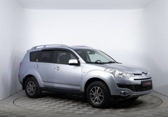 Подержанный автомобиль Citroen C-Crosser 2011 года (3 фото)