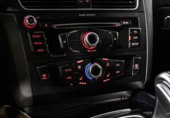 Подержанный автомобиль Audi Q5 2015 года (15 фото)