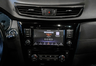 Подержанный автомобиль Nissan X-Trail 2021 года (10 фото)