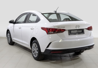 Подержанный автомобиль Hyundai Solaris Sedan 2022 года (7 фото)