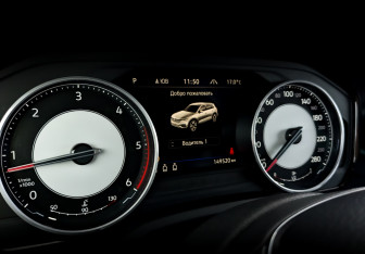 Подержанный автомобиль Volkswagen Touareg 2018 года (13 фото)