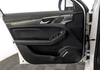 Подержанный автомобиль Haval Jolion 2022 года (19 фото)