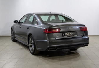 Подержанный автомобиль Audi A6 Sedan 2016 года (30 фото)