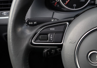 Подержанный автомобиль Audi Q5 2014 года (23 фото)