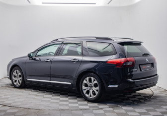 Подержанный автомобиль Citroen C5 Wagon 2011 года (3 фото)
