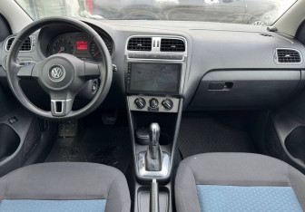 Подержанный автомобиль Volkswagen Polo Sedan 2013 года (9 фото)