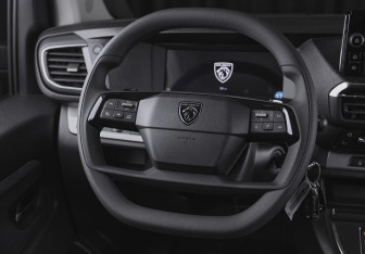 Новый Peugeot Traveller 2024 (11 фото)