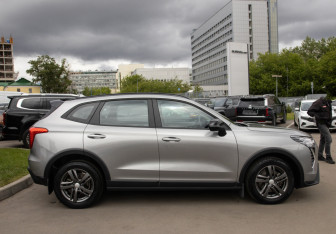 Подержанный автомобиль Haval Jolion 2024 года (3 фото)