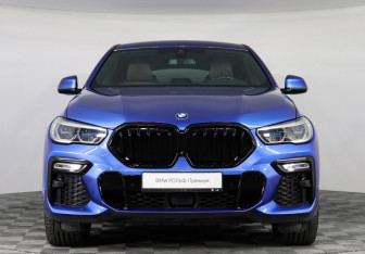 Подержанный автомобиль BMW X6 2020 года (3 фото)