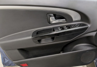 Подержанный автомобиль Kia Ceed Wagon 2011 года (11 фото)