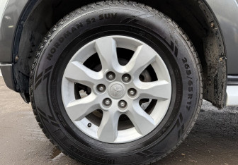 Подержанный автомобиль Mitsubishi Pajero 2014 года (9 фото)