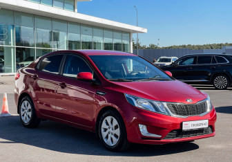 Подержанный автомобиль Kia Rio Sedan 2013 года (3 фото)