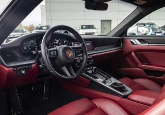 Подержанный автомобиль Porsche 911 Coupe 2020 года (19 фото)