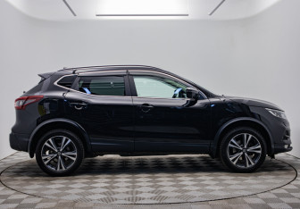 Подержанный автомобиль Nissan Qashqai 2021 года (6 фото)