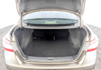 Подержанный автомобиль Nissan Sentra Sedan 2014 года (10 фото)