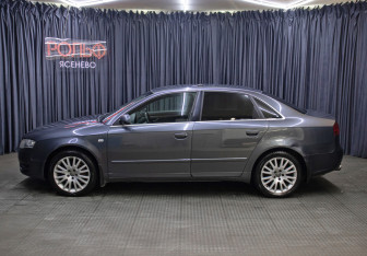 Подержанный автомобиль Audi A4 Sedan 2005 года (8 фото)