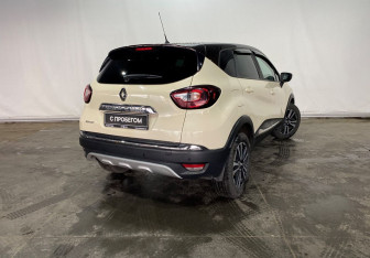 Подержанный автомобиль Renault Kaptur 2018 года (6 фото)