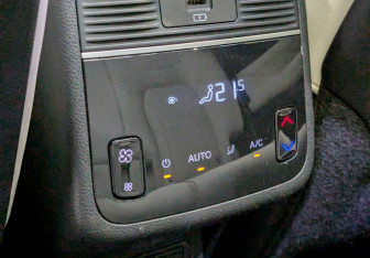 Подержанный автомобиль Exeed VX 2023 года (16 фото)