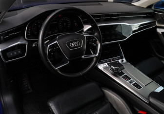 Подержанный автомобиль Audi A7 2019 года (14 фото)