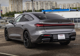 Подержанный автомобиль Audi A5 Liftback 2025 года (8 фото)