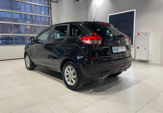 Подержанный автомобиль LADA (ВАЗ) XRAY 2017 года (6 фото)