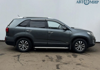 Подержанный автомобиль Kia Sorento 2013 года (4 фото)