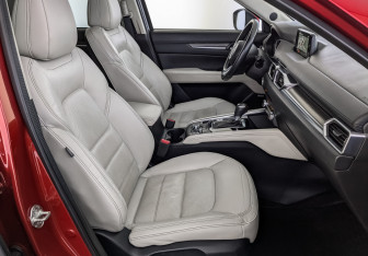 Подержанный автомобиль Mazda CX-5 2018 года (24 фото)