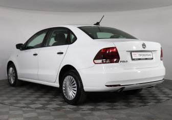 Подержанный автомобиль Volkswagen Polo Sedan 2019 года (7 фото)