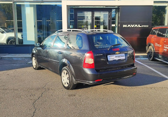 Подержанный автомобиль Chevrolet Lacetti Wagon 2012 года (7 фото)