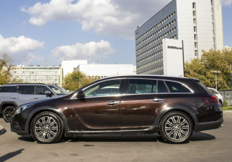 Подержанный автомобиль Opel Insignia Wagon 2014 года (8 фото)