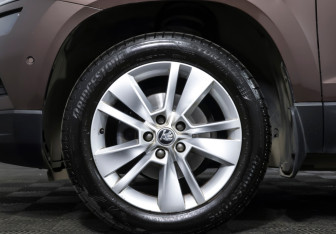 Подержанный автомобиль Skoda Karoq 2020 года (21 фото)