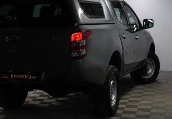 Подержанный автомобиль Mitsubishi L200 2018 года (17 фото)