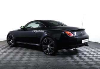Подержанный автомобиль Lexus SC Convertible 2002 года (7 фото)
