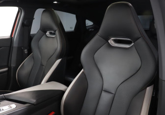 Подержанный автомобиль Changan UNI-V 2024 года (17 фото)