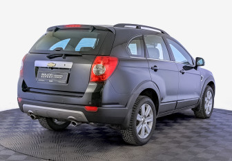 Подержанный автомобиль Chevrolet Captiva 2011 года (5 фото)