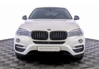 Подержанный автомобиль BMW X6 2016 года (2 фото)
