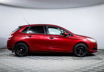 Подержанный автомобиль Citroen C4 Hatchback 2012 года (4 фото)