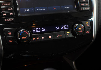 Подержанный автомобиль Nissan Teana 2014 года (18 фото)