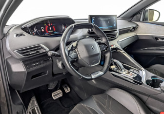 Подержанный автомобиль Peugeot 3008 2021 года (16 фото)