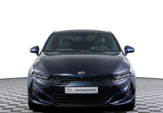 Подержанный автомобиль Kia K5 2021 года (2 фото)