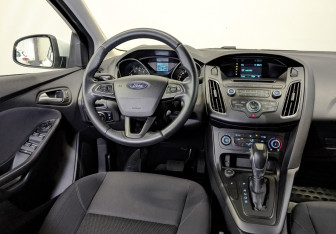 Подержанный автомобиль Ford Focus Sedan 2018 года (29 фото)