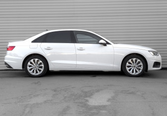 Подержанный автомобиль Audi A4 Sedan 2021 года (4 фото)