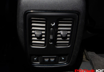 Подержанный автомобиль Jeep Grand Cherokee 2014 года (22 фото)