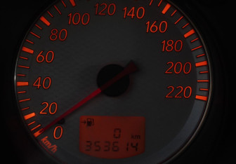 Подержанный автомобиль Mitsubishi Outlander 2007 года (14 фото)