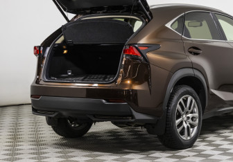 Подержанный автомобиль Lexus NX 2016 года (24 фото)